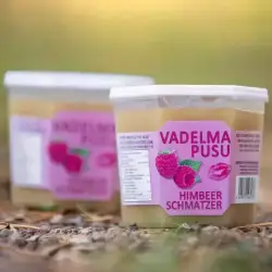 This raspberry flavored honey delicacy is like a warm kiss on cold autumn nights.